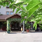 Brit Agen - L'aquitaine Hotel 3*