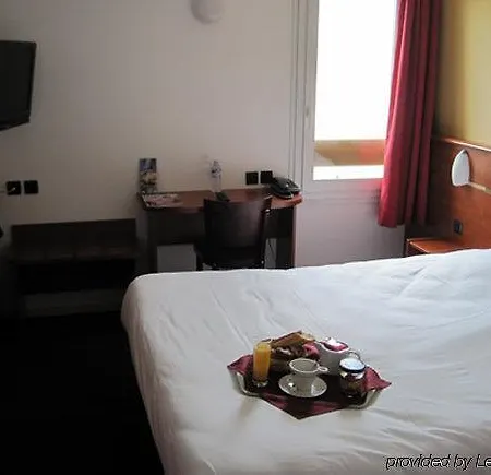 Brit Agen - L'aquitaine 3* Ле-Пассаж