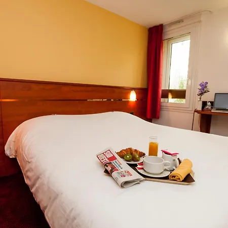 Brit Agen - L'aquitaine Hotell 3*