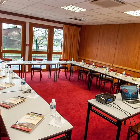 Hotell Brit Agen - L'aquitaine Le Passage (Lot-et-Garonne)