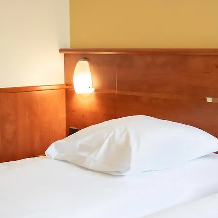 Hotel Brit Agen - L'aquitaine Le Passage (Lot-et-Garonne)