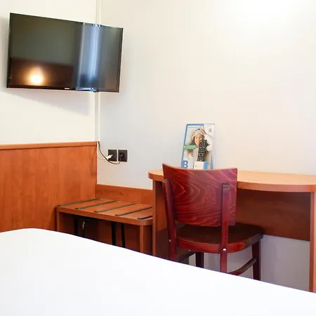 Brit Agen - L'aquitaine 3*