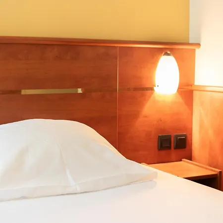 Brit Agen - L'aquitaine 3*